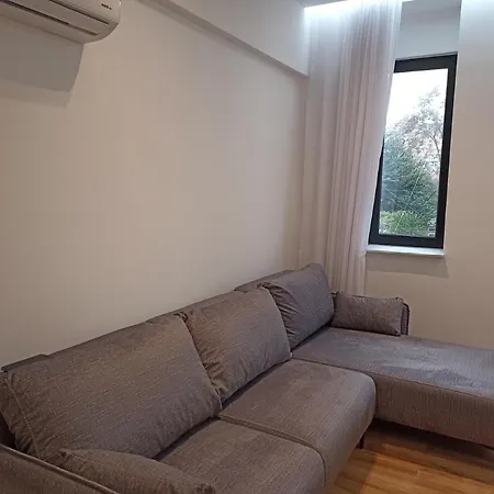 Serviced Blloku Area Apartman *
