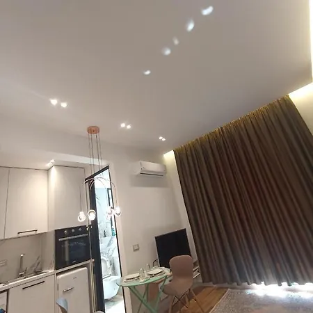 Serviced Blloku Area Apartman *
